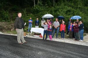 Prenovljena cesta prebivalcem približala središče občine