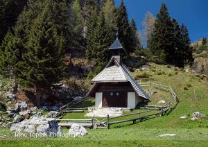 Kapela na planini Loka (Foto: Tone Toplak)