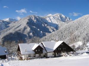 Turistična kmetija Zgornji Zavratnik